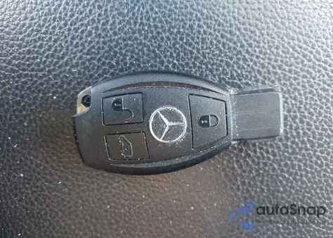 2019 Mercedes-Benz Metris z USA, uszkodzony, nr VIN WD4PG2EE2K3532304